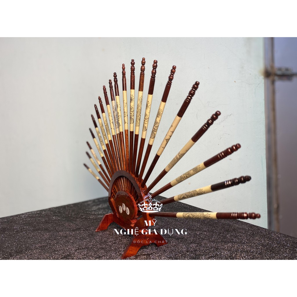 Bộ giá đũa dáng quạt trang trí không gian thờ thờ cúng gỗ hương