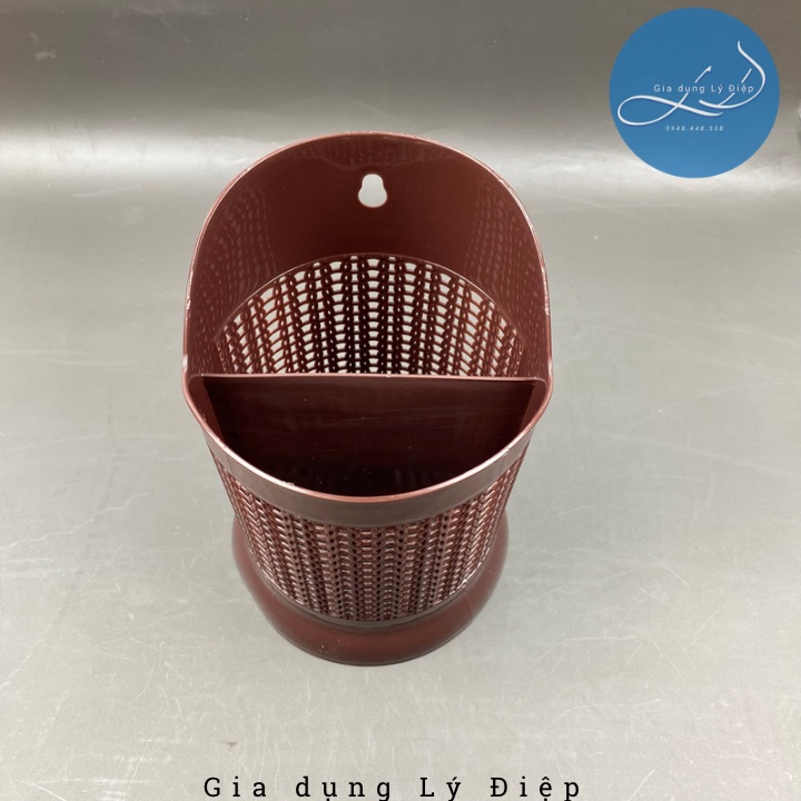 Ống đũa vuông nhựa loại 2 ngăn( giao màu ngẫu nhiên)