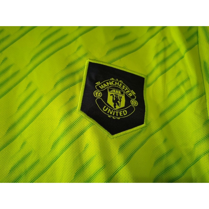 Quần áo bóng đá MU thái màu Xanh chuối bản fan - logo thêu