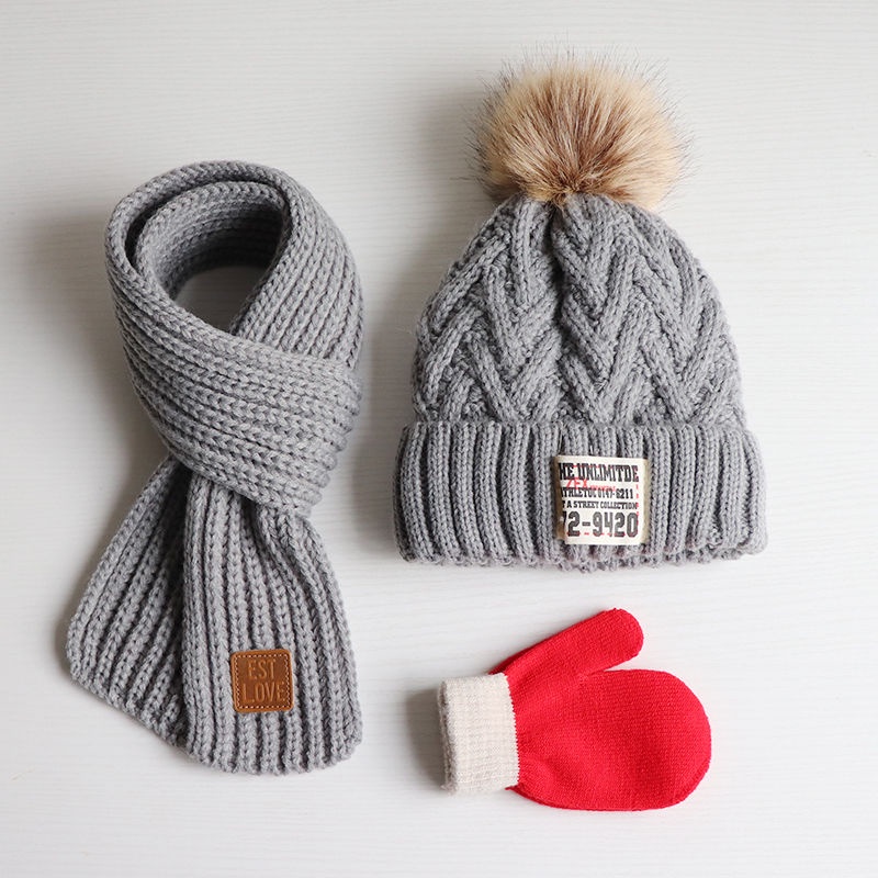 Set mũ + găng tay + khăn choàng cổ giữ ấm mùa đông dành cho các bé