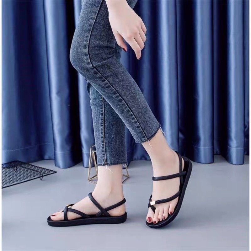 Giày sandal nhựa quai chéo chất liệu cao su, đi biển, đi mưa siêu bền chống trơn trượt.