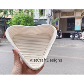 Rổ  mây ủ bánh mì hình trái tim,  tam giác 23cm, có vải lót đi kèm