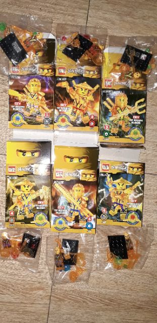 Lắp ráp 1 hộp LegoNinjago 0155E có nhiều chi tiết