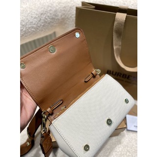 Túi Đeo Chéo Burberry Phong Cách Thể Thao Sang Trọng Thời Trang Cho Nam Nữ