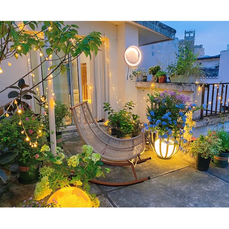Ghế mây tựa thư giãn Meiqi Rocking Chair cho người lớn.
