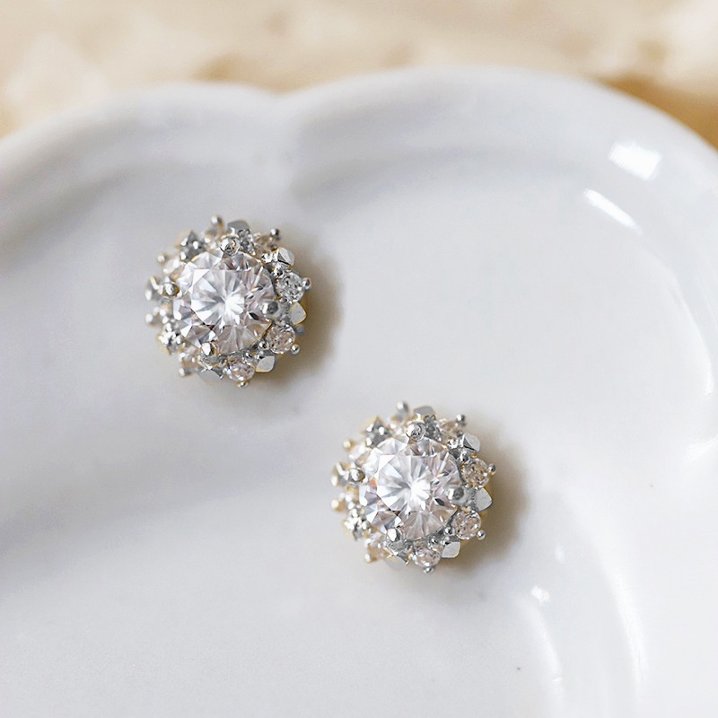 Khuyên Tai Bạc Nữ Đính Đá Zircon Sang Trọng Hình Bông Hoa Nhỏ Xinh Xắn Bạc Ý S925 - B2649 Bảo Ngọc Jewlery