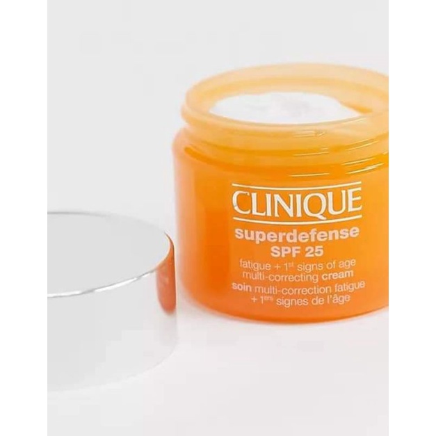 Kem dưỡng sáng da chống lõa hóa Clinique 𝗦𝘂𝗽𝗲𝗿𝗱𝗲𝗳𝗲𝗻𝘀𝗲 𝗦𝗣𝗙 𝟮𝟱 𝗠𝘂𝘁𝗶-𝗖𝗼𝗿𝗿𝗲𝗰𝘁𝗶𝗻𝗴