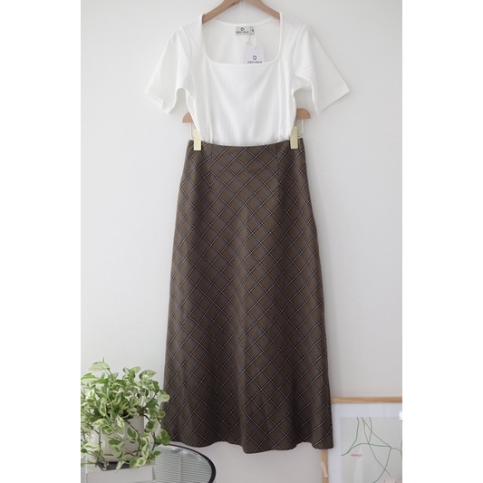 Ceci Cela - Áo Thun Cổ Bẻ Pola / Midi skirt Green caro