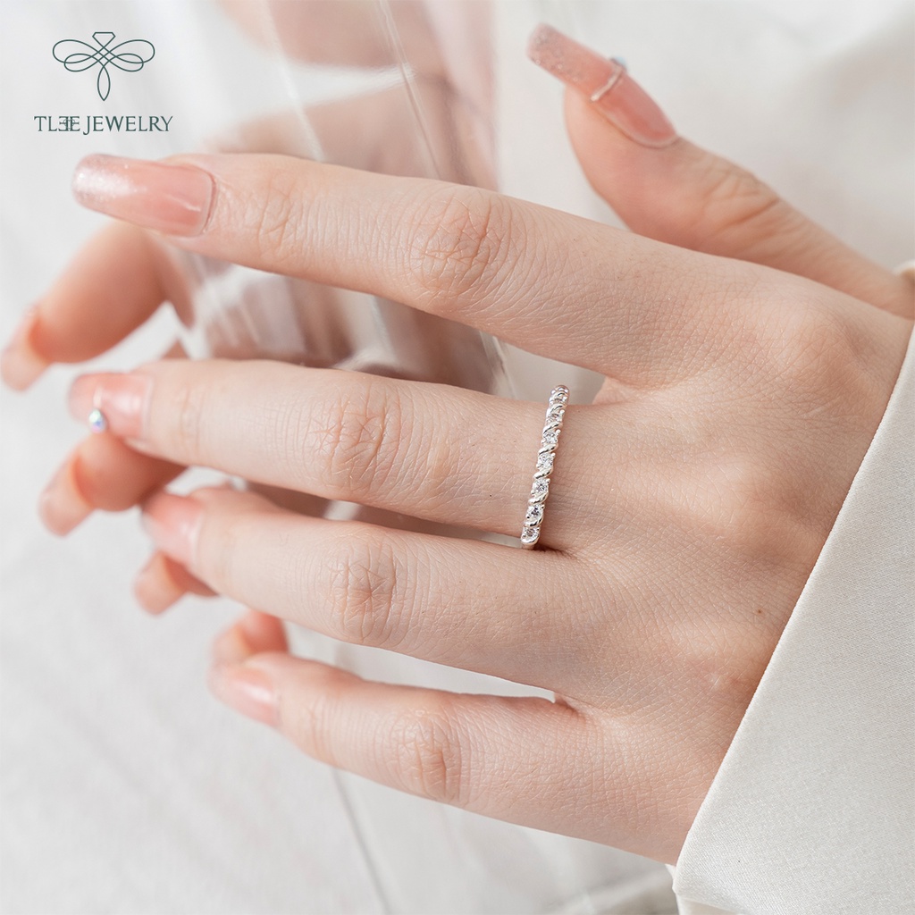 Nhẫn bạc nữ TLEE nạm đá viền bao xoắn basic hiện đại NCJ A0197