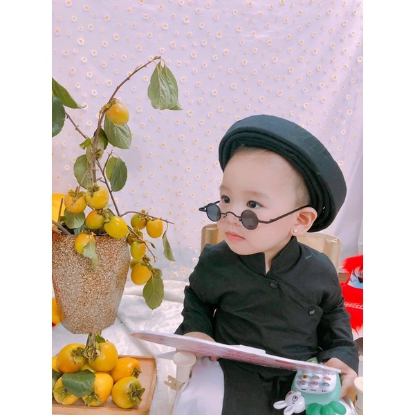 Kính thầy bói ông đồ mắt nhỏ