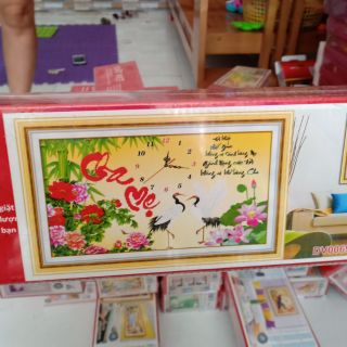Tranh đính đá đồng hồ cha mẹ tuyệt đẹp kt 75*47cm(hình thật)