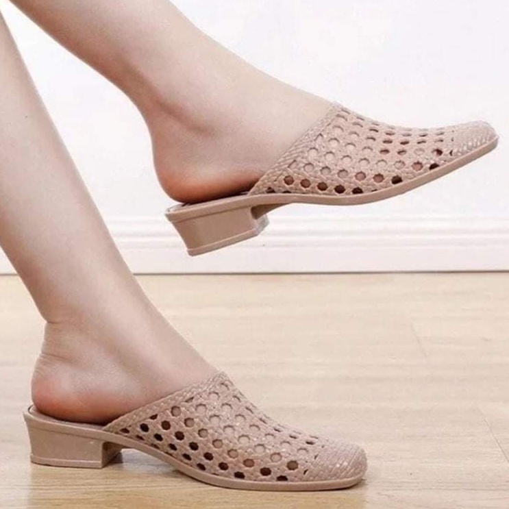 DÉP SỤC NHỰA DẺO LỖ ĐI MƯA 2 KIỂU ĐẾ 4CM