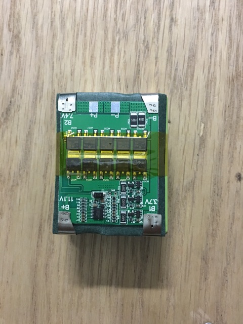 Khối Pin li-ion MỚI 6cell . Pin lion 18650 dùng cho máy bắn khoan, máy bắn vít, máy cắt, quạt... 12vol