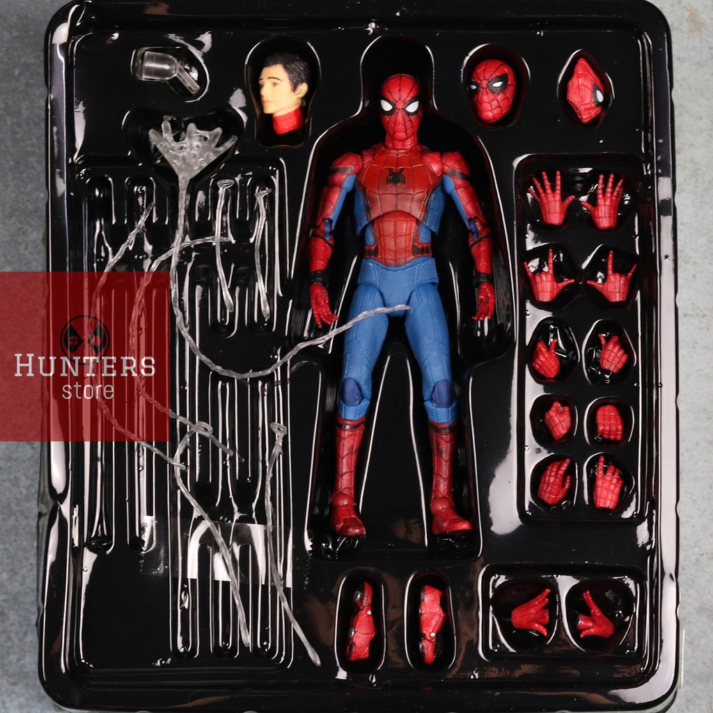 Mô hình Spider Man Mafex Homecoming