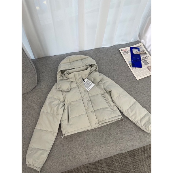 Áo khoác phao trơn dáng vừa cho nữ thương hiệu thời trang cao cấp Moncler