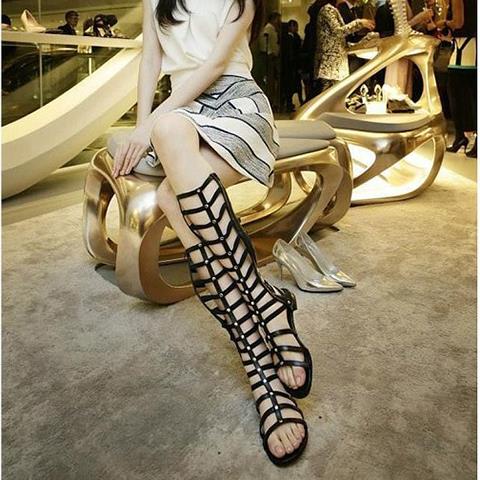 Giày Sandal Cao Cổ Đính Đinh Tán Thời Trang Dành Cho Nữ