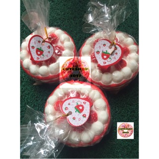 Đồ chơi squishy bánh kem dâu đỏ