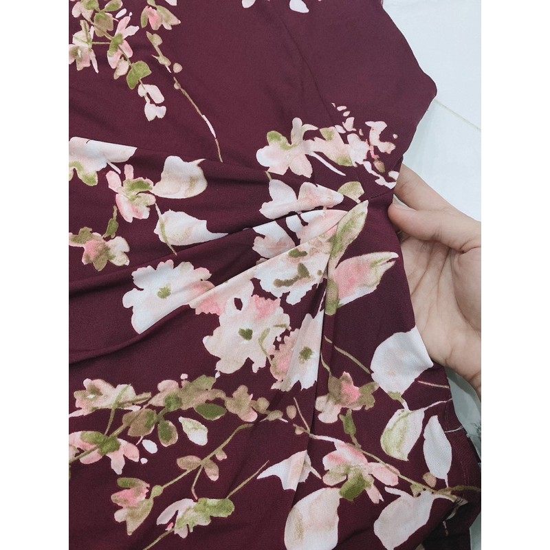 Đầm hoa nhún eo Taylor xuất dư xịn