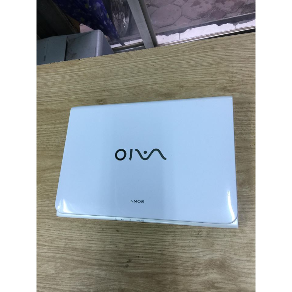 Sang chảnh laptop mini Sony vaio SVE11 Ram 4gb HDD 320gb màn 11.6inh cạc rời AMD-7230M Tặng phụ kiện | BigBuy360 - bigbuy360.vn