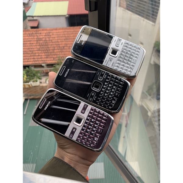 Điện thoại Nokia e72 cũ zin nguyên bản vỏ zin all. Có wifi 3g | Bảo hành 12 tháng