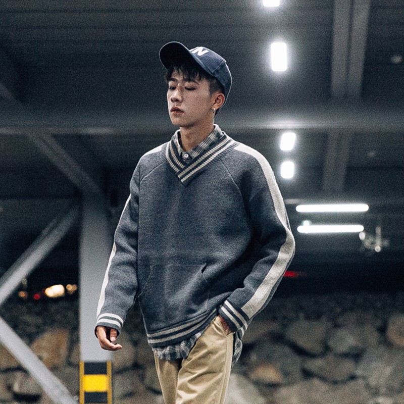 Áo khoác/Áo len nam, cổ chữ V, chui đầu, dễ kết hợp, phù hợp cho mùa thu, cập nhật xu hướng thời trang, mẫu mới nhất | BigBuy360 - bigbuy360.vn