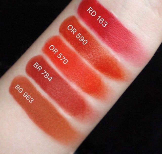 Son Shu Uemura 570 vỏ đen