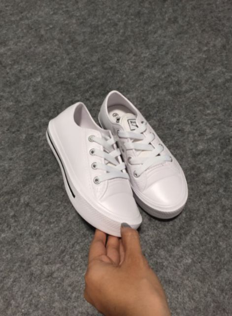 Giày bata trẻ em siêu nhẹ