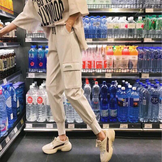 Quần jogger kaki túi hộp logo thiêu (kèm video hình thật) | BigBuy360 - bigbuy360.vn