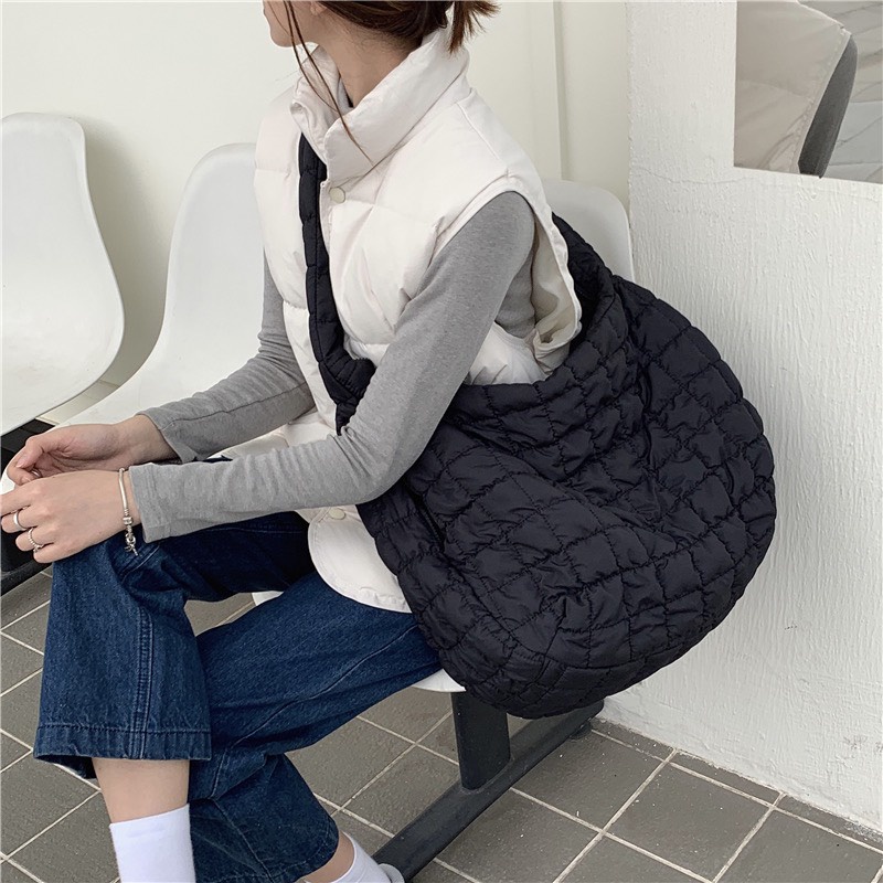 Túi phao Jenny Blackpink túi đeo chéo siêu rộng chất liệu phao trần bông Sereinclothing.st2w dành cho nữ