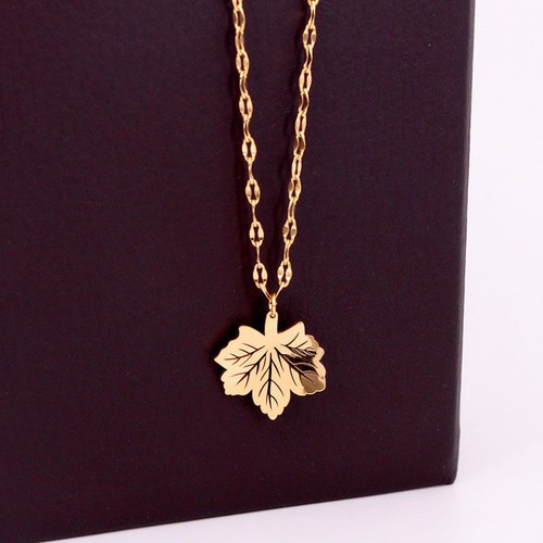 Dây Chuyền Nữ Mặt Lá Phong Titan Ko Đen TT 2958