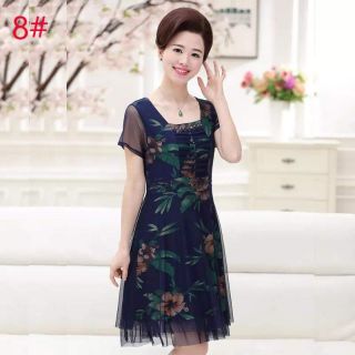 Đầm trung niên dự tiệc siêu sang