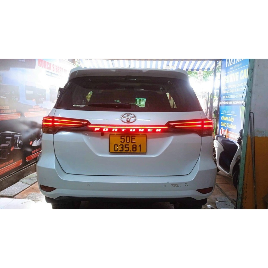 Led cốp sau xe fortuner 2017-2022 đèn 2 màu trắng và đỏ cao cấp