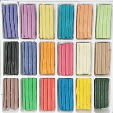 Hộp đất sét nặn hình 18 màu - tặng kèm khuôn nặn hình cho bé