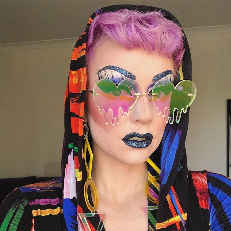 Kính Mát Hình Trái Tim Tan Chảy Độc Đáo 2021