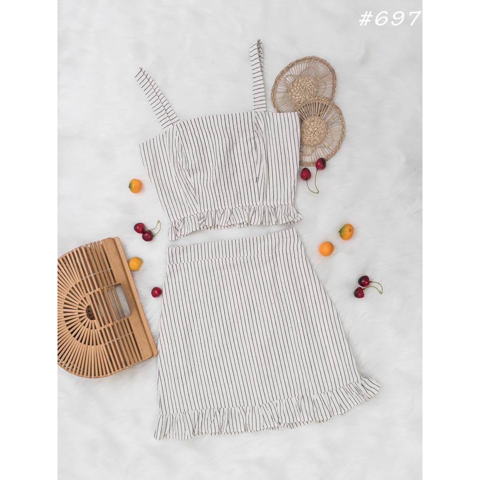 Set Sọc Trắng Viền Bèo Siêu Xinh