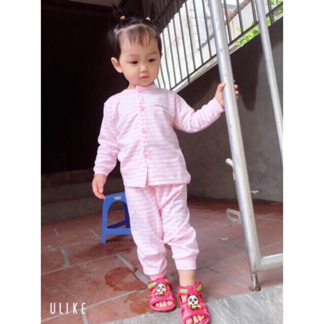 Bộ dài tay nỉ kẻ cao cấp cho bé