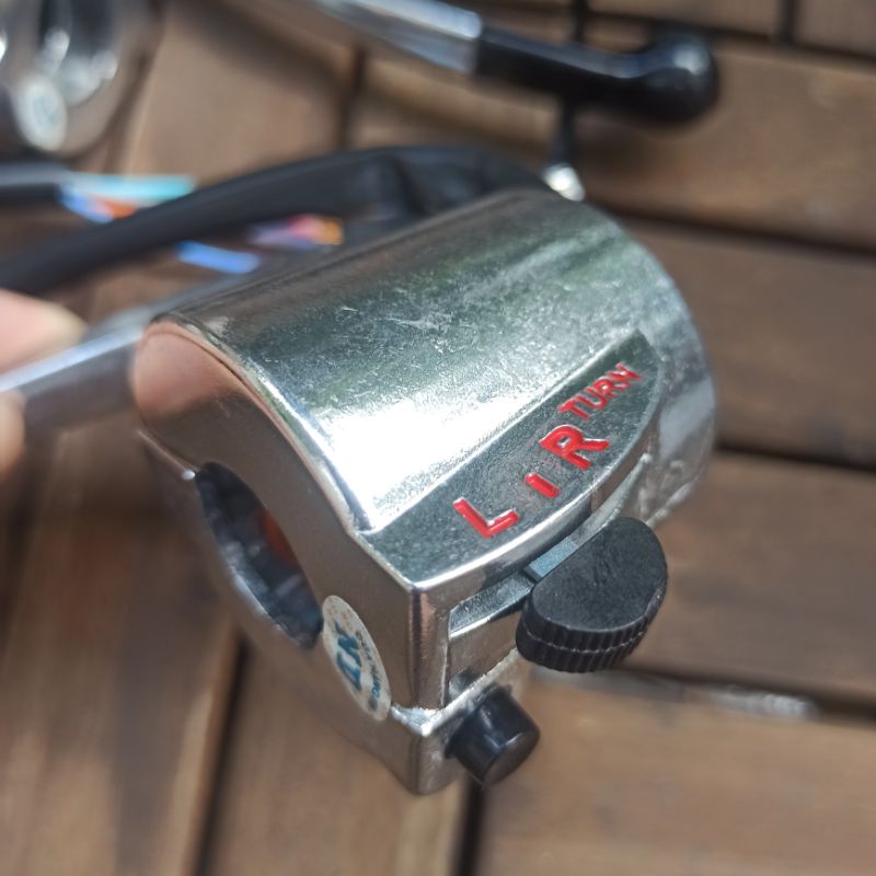 Bộ cùm nhôm đặt biệt loại có đề và loại không có đề thay thế cho xe 67 và CD