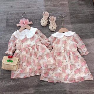Váy hoa hồng cổ trắng bé gái
