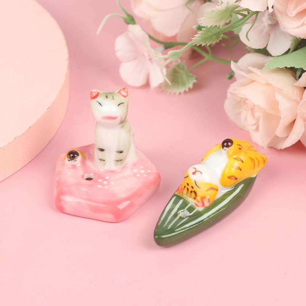 Giá đỡ trầm hương bằng gỗ đàn hương sáng tạo trang trí nhà cửa