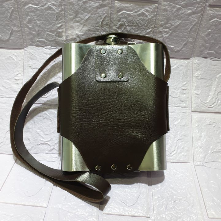 Bình đựng rượu nước inox cccp kèm bao da 1.5 lít shopaha247 dày 0.6 mm | BigBuy360 - bigbuy360.vn