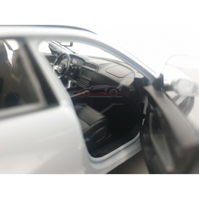 Xe mô hình Jaguar F-Pace, tỉ lệ 1:24