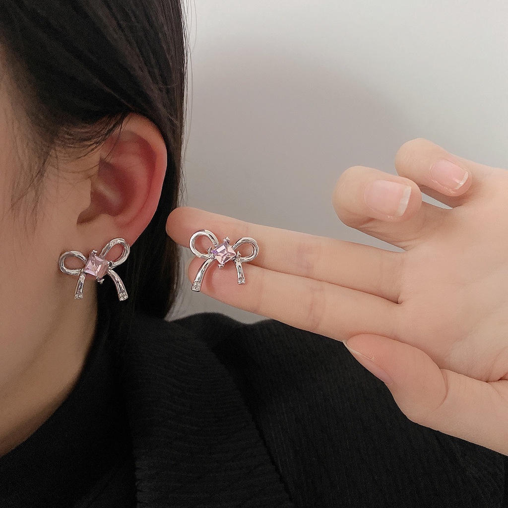 Khuyên tai mặt nơ đính đá hồng lấp lánh dễ phối đồ phong cách harajuku đi học đơn giản thời trang 19A1524