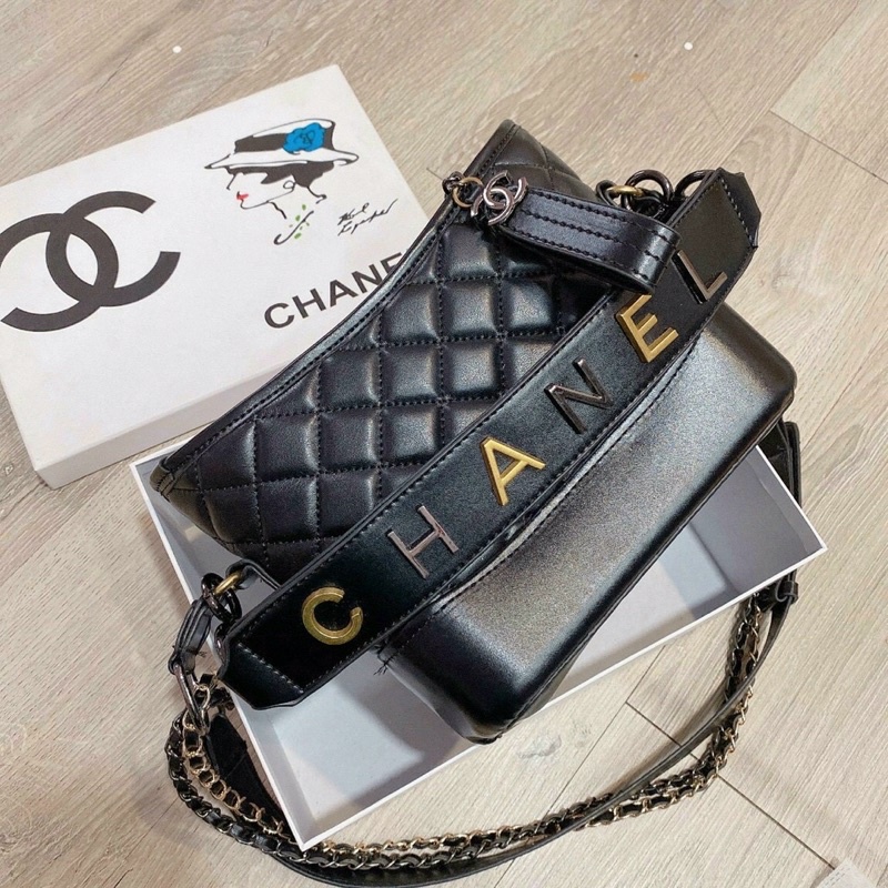 Túi hobo Chanel đen  đế cứng cao cấp, kèm tag Chanel