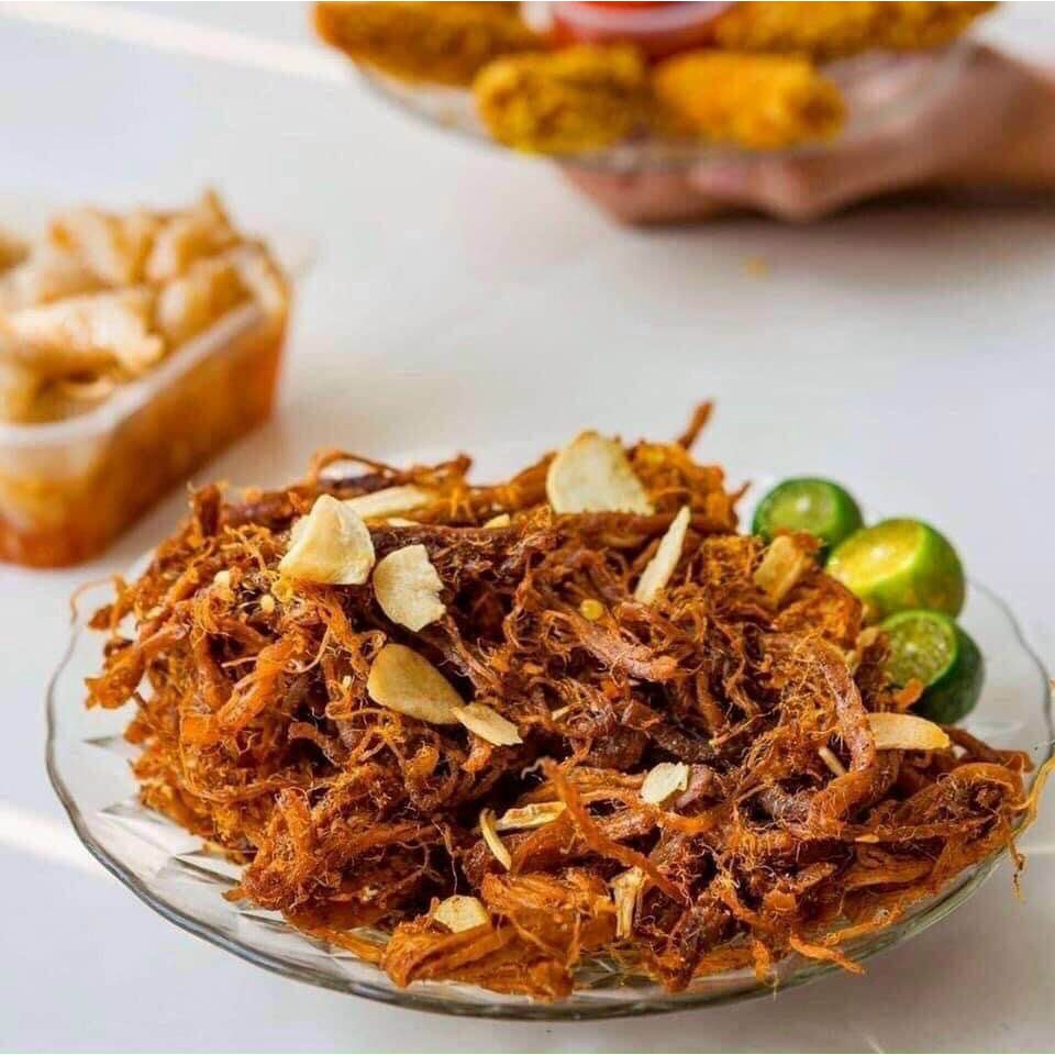 Khô Heo Cháy Tỏi - Giá Rẻ [Mã MGG16] 300Gram... Thơm Ngon Vị Tỏi [Nhà Làm] Sạch Sẽ Ăn Vặt Family Q6 | BigBuy360 - bigbuy360.vn