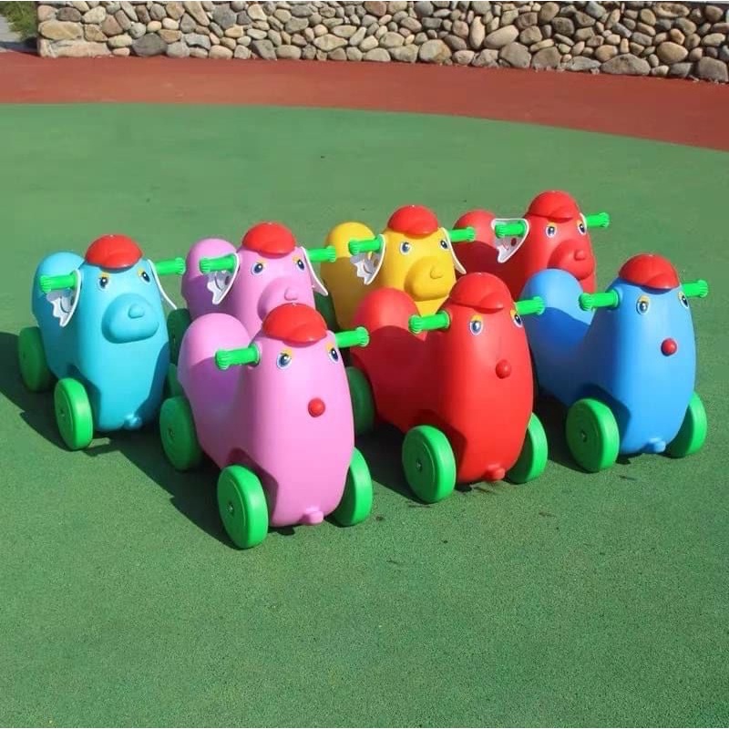 Xe chòi chân cho bé