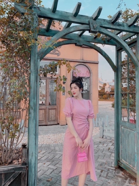 BÁN SỈ VÁY CARO RÚT SƯỜN