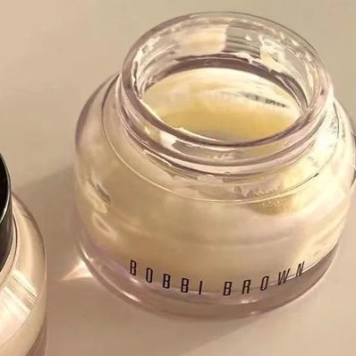 Kem Lót Bobbi Brown