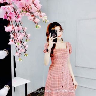 Đầm kate ô vuông