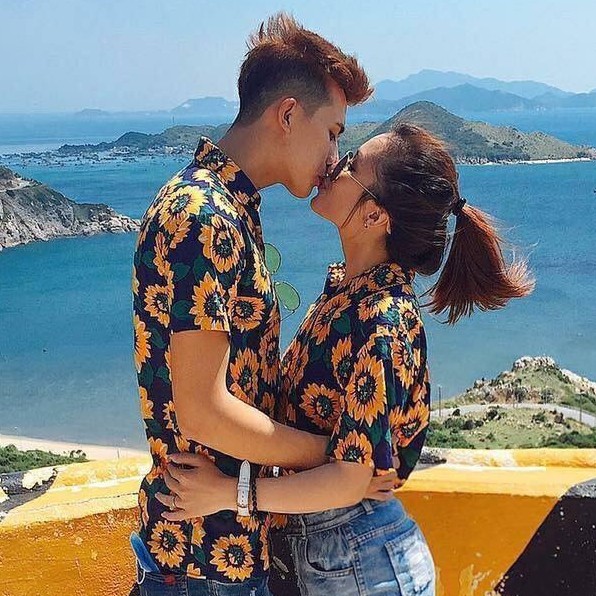 Áo sơ mi hoa hướng duơng. Vải kate thái mềm mịn