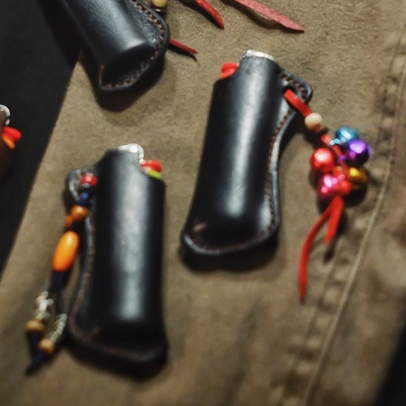 Bọc DA bật lửa